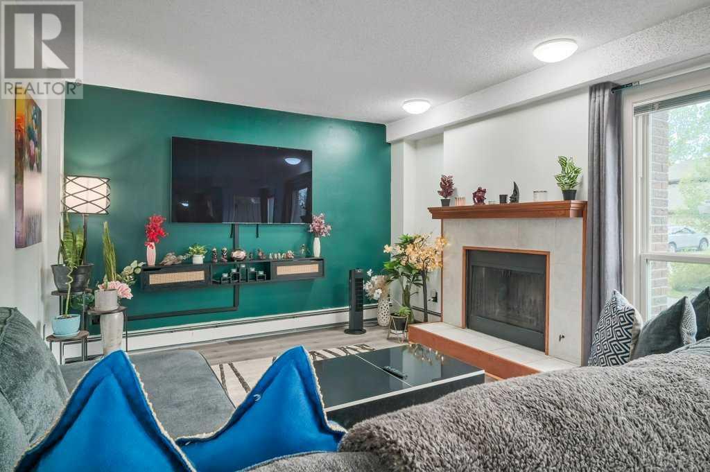Single Family House for Sale in   Midridge Drive SE Midnapore Calgary 