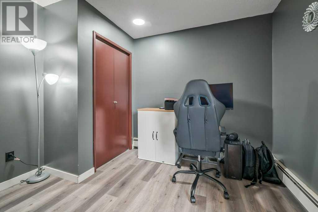 Single Family House for Sale in   Midridge Drive SE Midnapore Calgary 