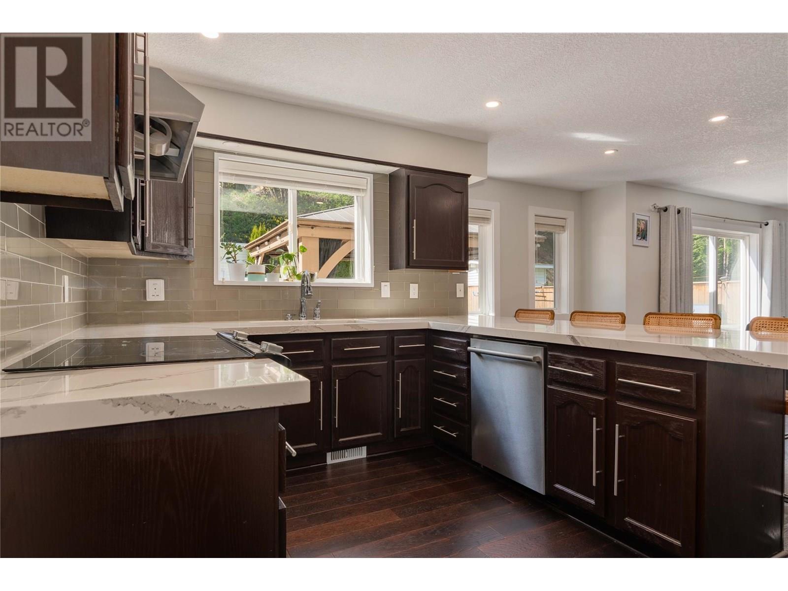 3410 Windsor Place, Castlegar