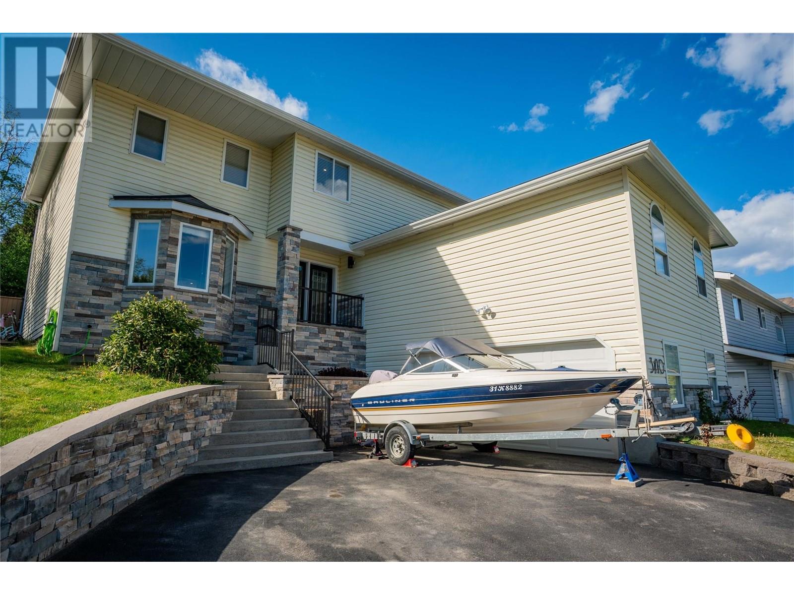3410 Windsor Place, Castlegar