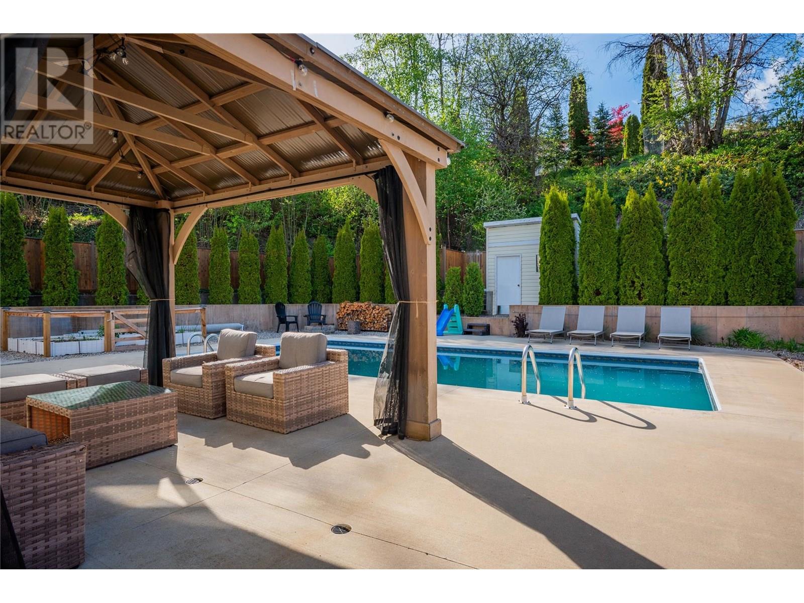 3410 Windsor Place, Castlegar