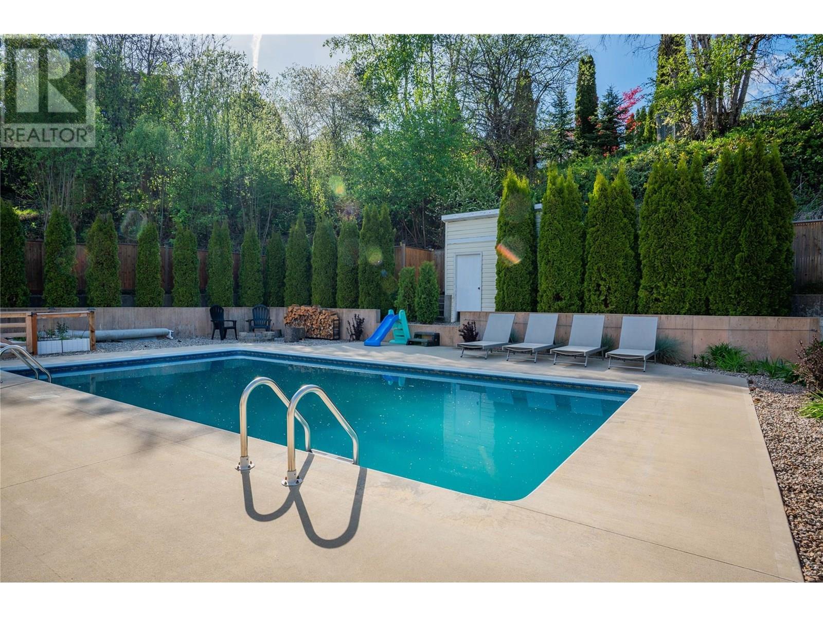 3410 Windsor Place, Castlegar