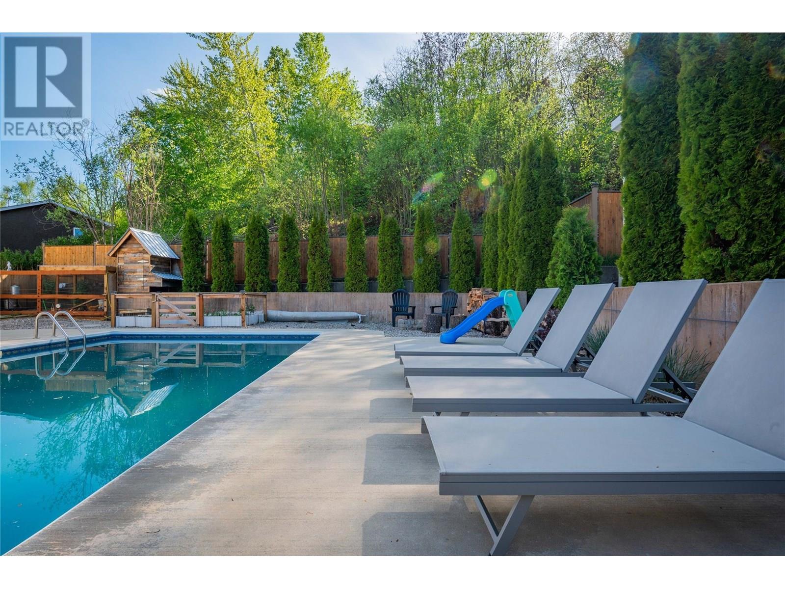 3410 Windsor Place, Castlegar