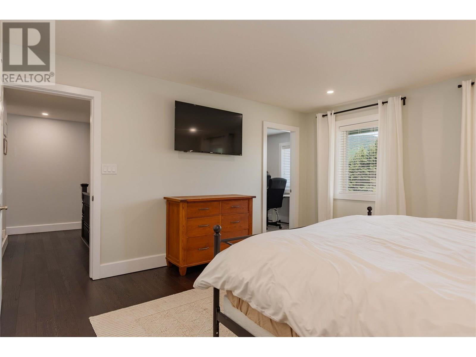 3410 Windsor Place, Castlegar