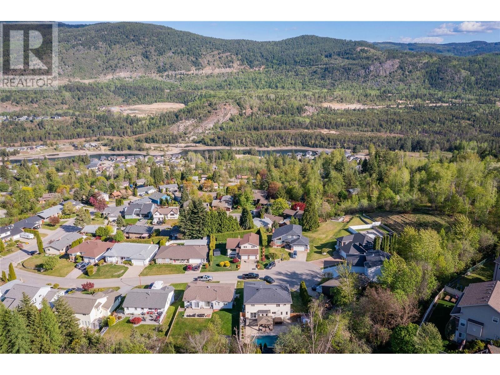 3410 Windsor Place, Castlegar