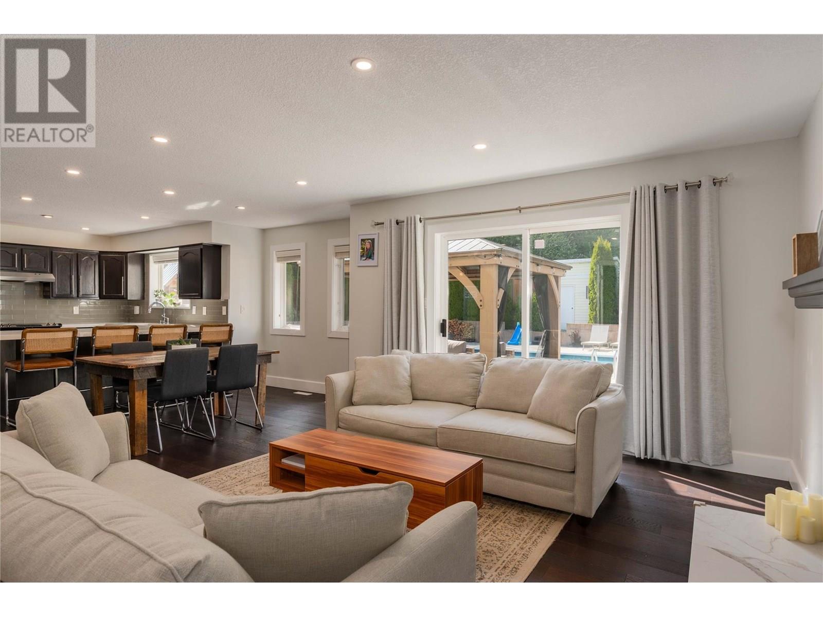 3410 Windsor Place, Castlegar