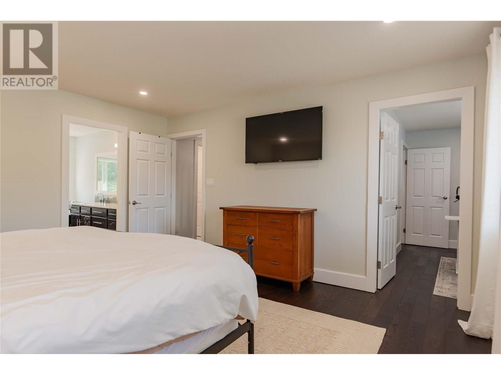 3410 Windsor Place, Castlegar