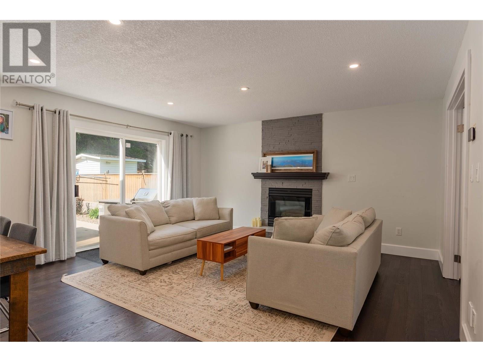 3410 Windsor Place, Castlegar