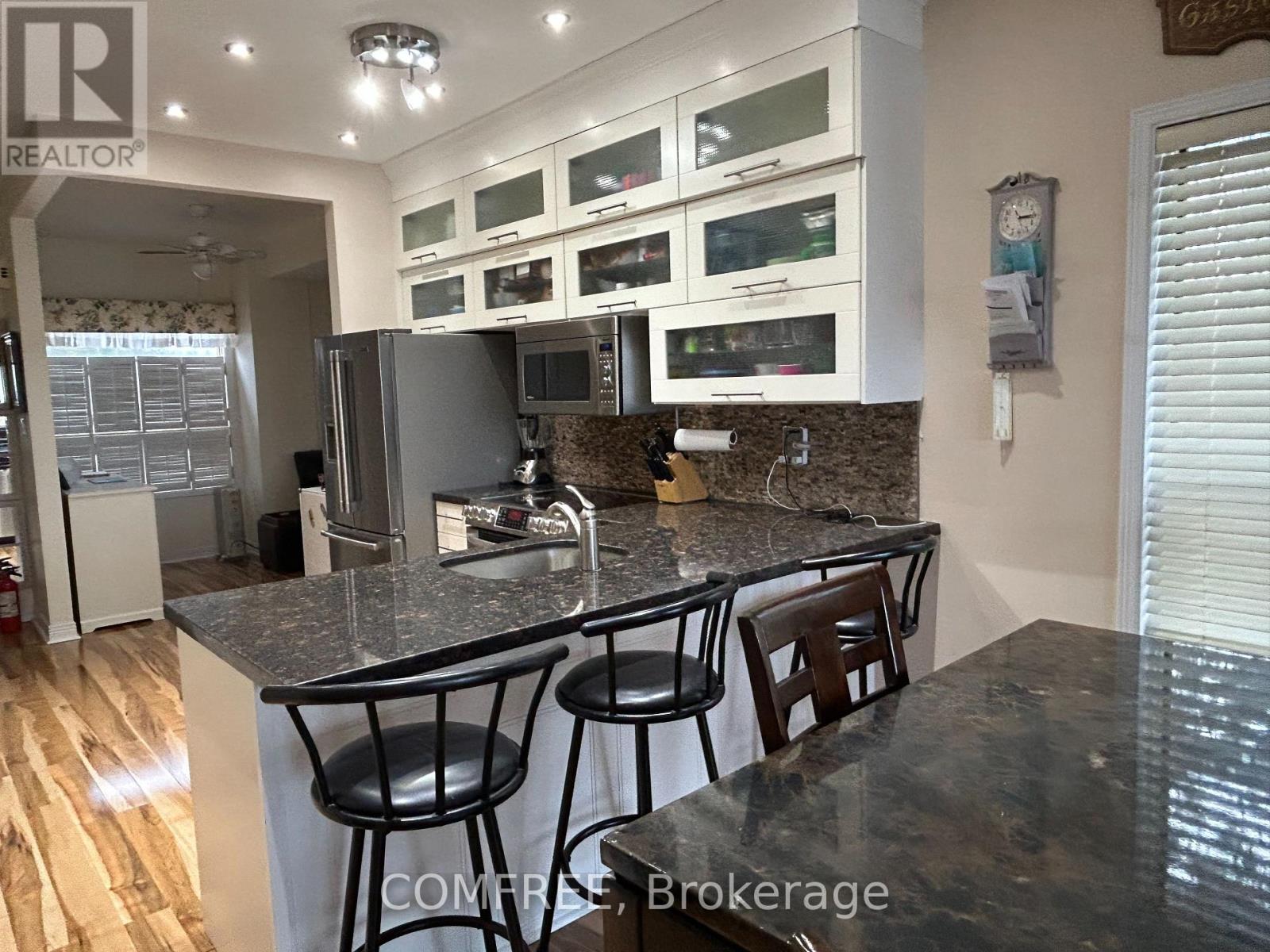 Photo 4 of 1 216 River Road E, Wasaga Beach ON