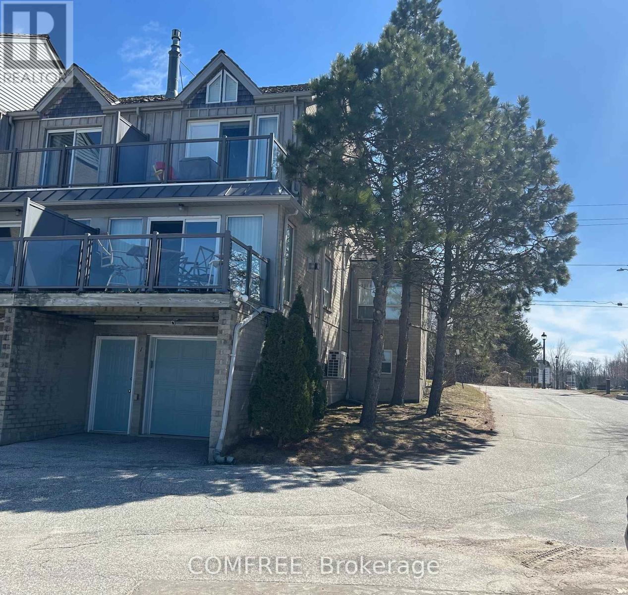 Photo 3 of 1 216 River Road E, Wasaga Beach ON