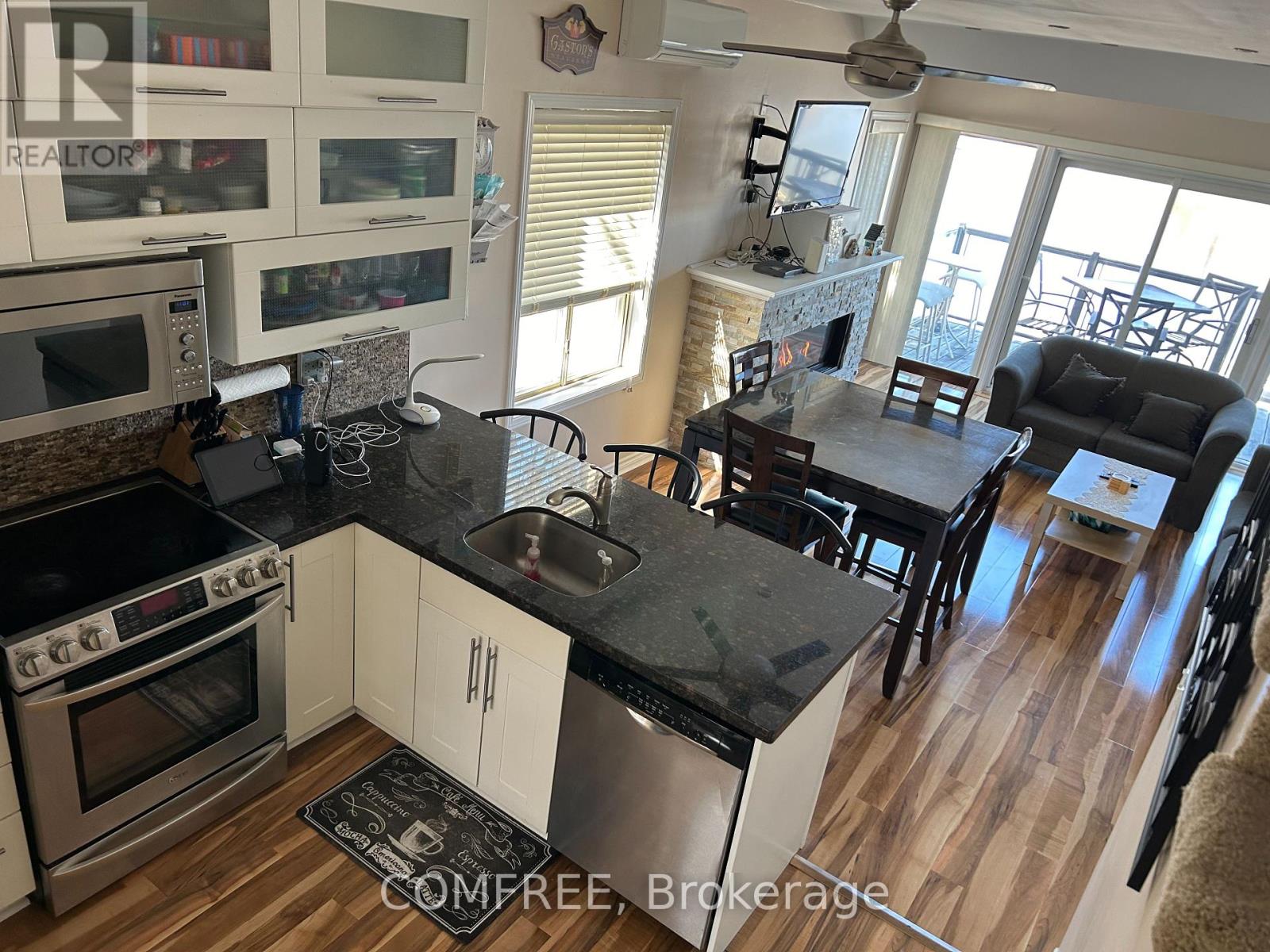 Photo 5 of 1 216 River Road E, Wasaga Beach ON
