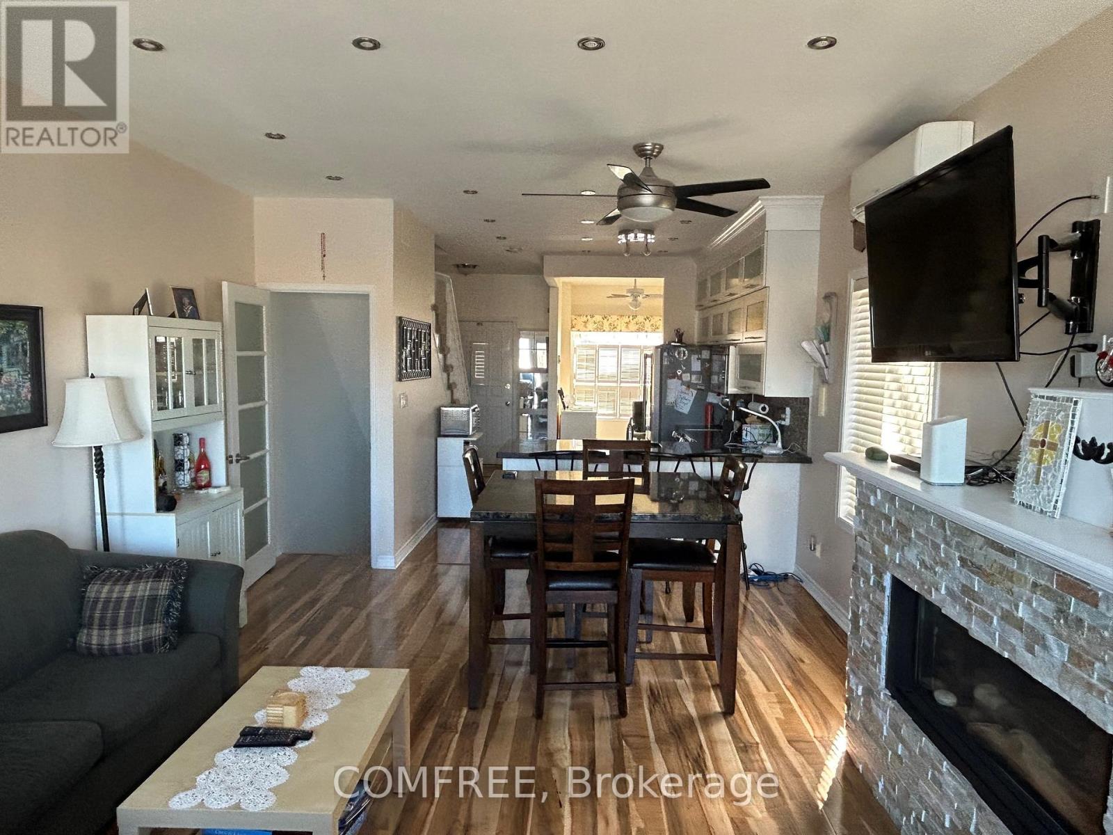 Photo 8 of 1 216 River Road E, Wasaga Beach ON