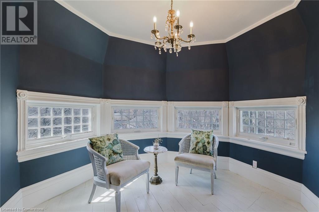 Photo 2 of 957 Beach Boulevard, Hamilton ON
