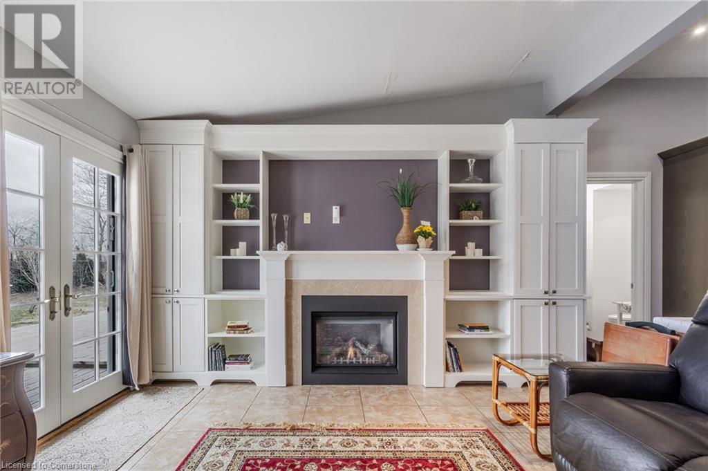 Photo 23 of 957 Beach Boulevard, Hamilton ON