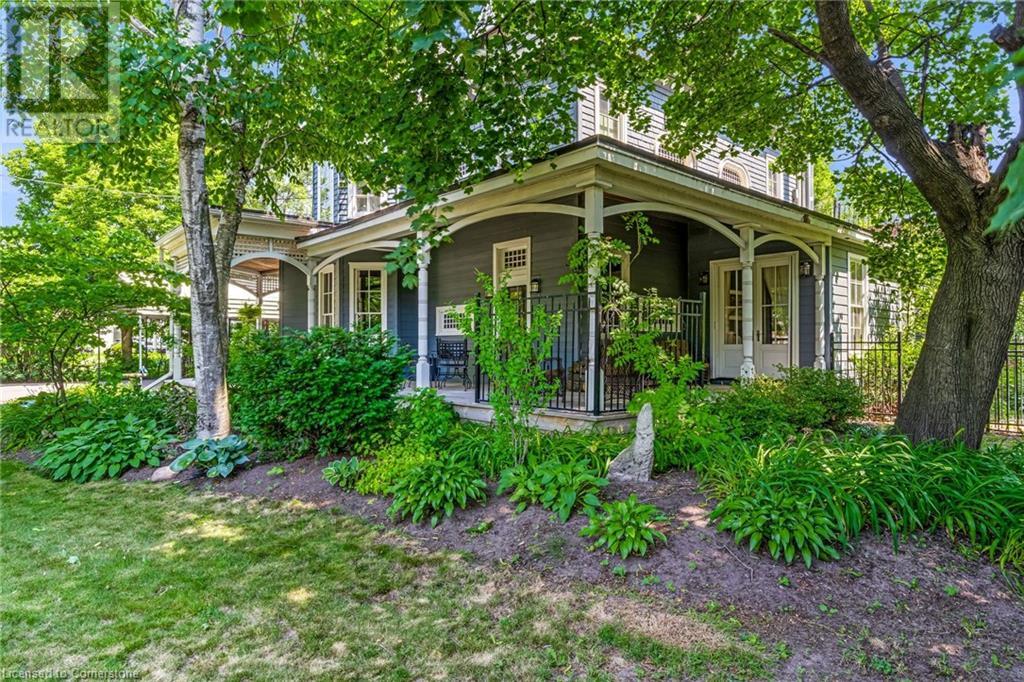 Photo 12 of 957 Beach Boulevard, Hamilton ON