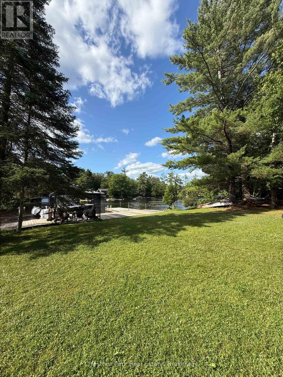 Photo 45 of 30 Mcvittie Island, Bracebridge ON