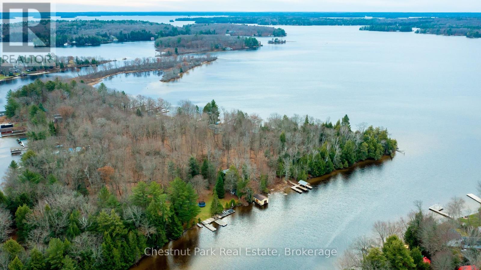 Photo 38 of 30 Mcvittie Island, Bracebridge ON