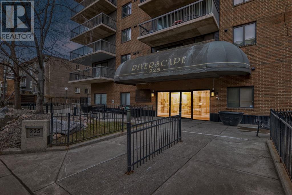 Single Family House for Sale in    Avenue SW Mission Calgary 