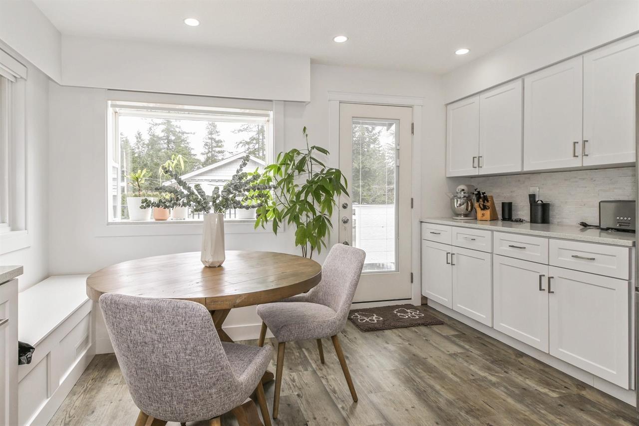Photo 9 of 20334 38 A Avenue, Langley BC