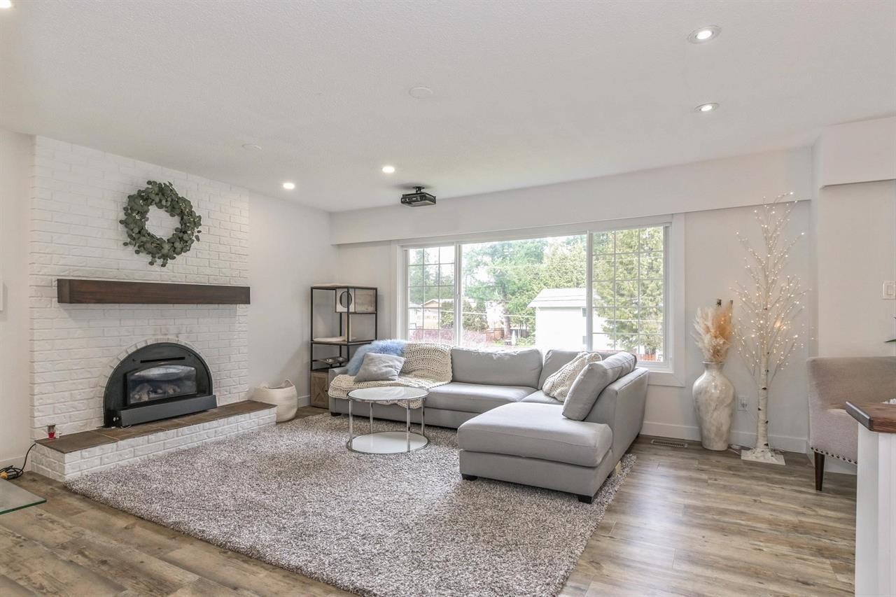Photo 2 of 20334 38 A Avenue, Langley BC