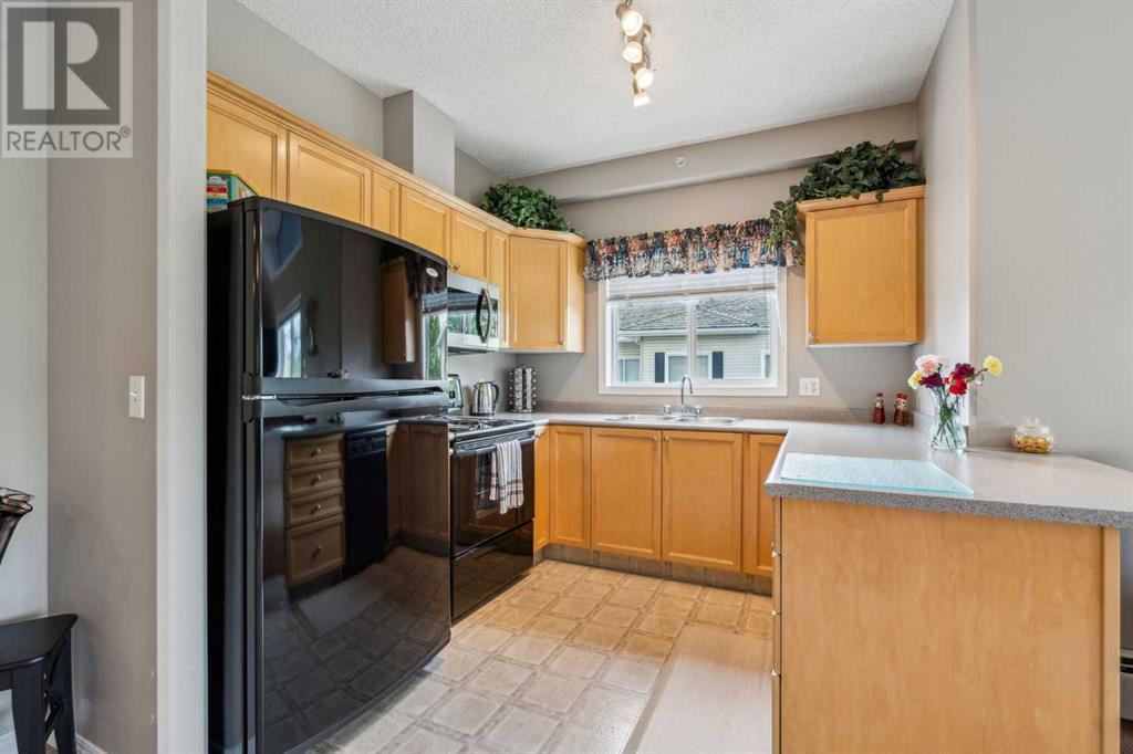 Single Family House for Sale in   Rocky Vista Park NW Rocky Ridge Calgary 