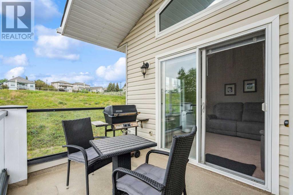 Single Family House for Sale in   Rocky Vista Park NW Rocky Ridge Calgary 
