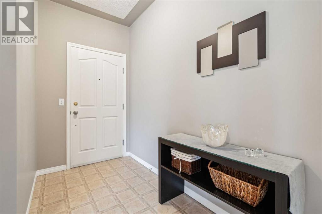 Single Family House for Sale in   Rocky Vista Park NW Rocky Ridge Calgary 