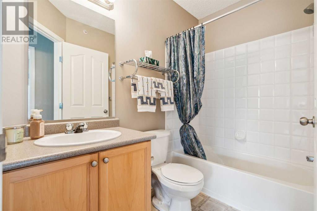 Single Family House for Sale in   Rocky Vista Park NW Rocky Ridge Calgary 