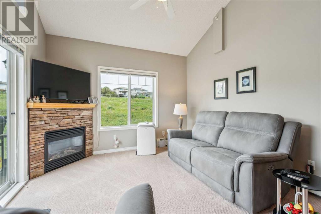 Single Family House for Sale in   Rocky Vista Park NW Rocky Ridge Calgary 