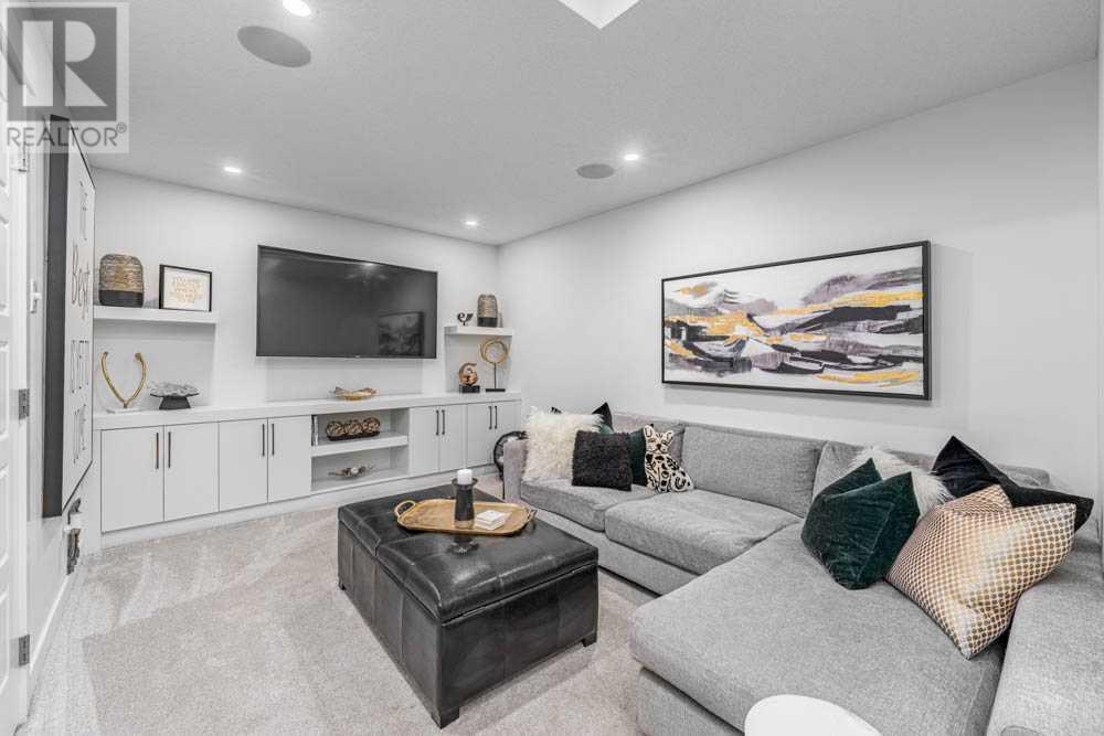 Single Family House for Sale in    Street SW Shaganappi Calgary 