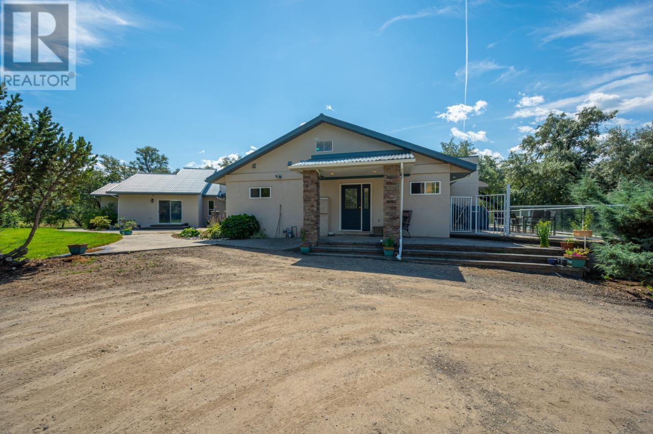 Photo 11 of 3390 Shuswap E Road, Kamloops BC