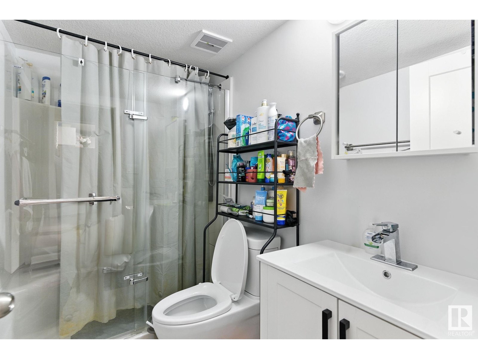 Photo 13 of 10505 154 St Nw, Edmonton AB