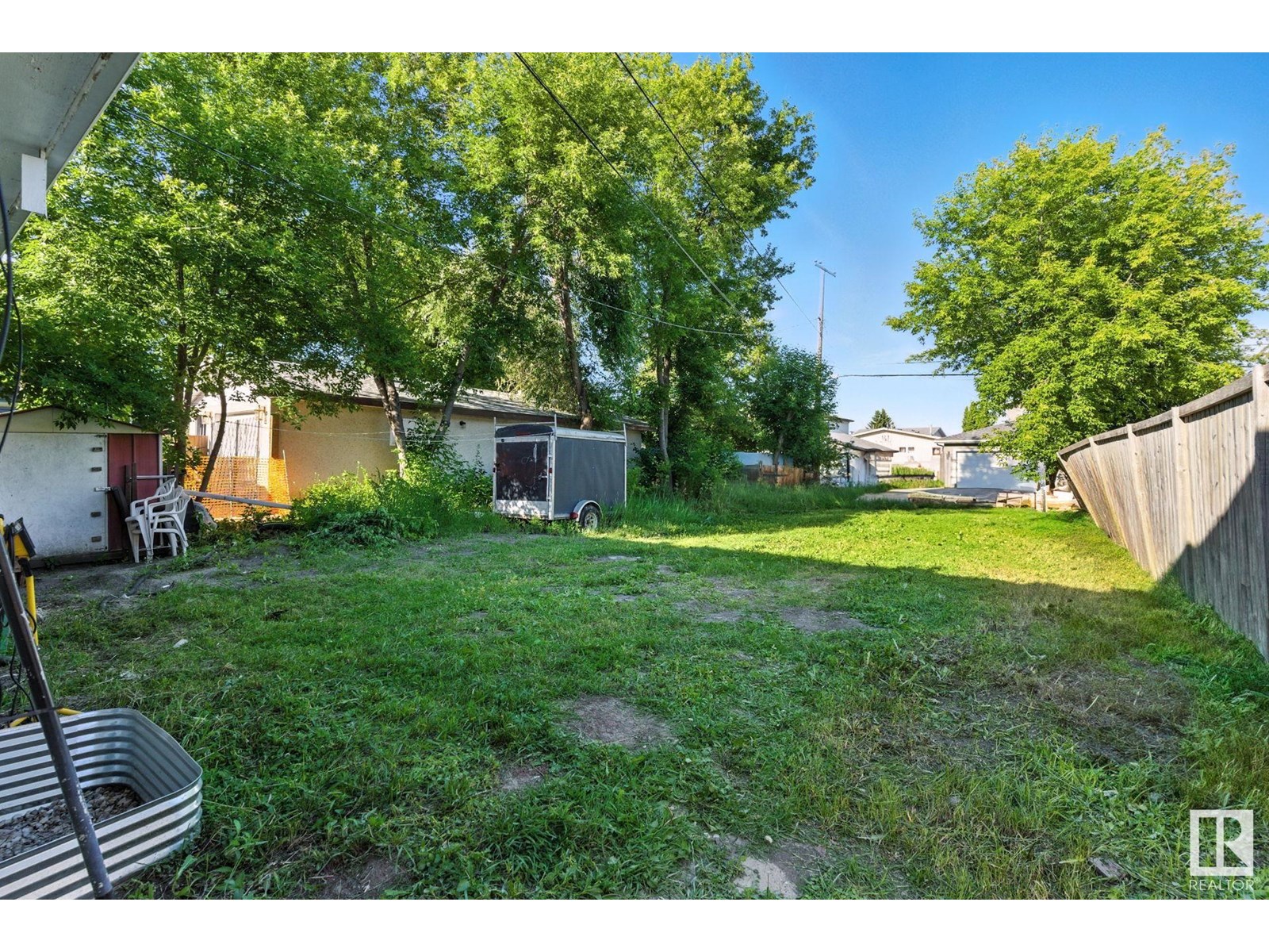 Photo 15 of 10505 154 St Nw, Edmonton AB