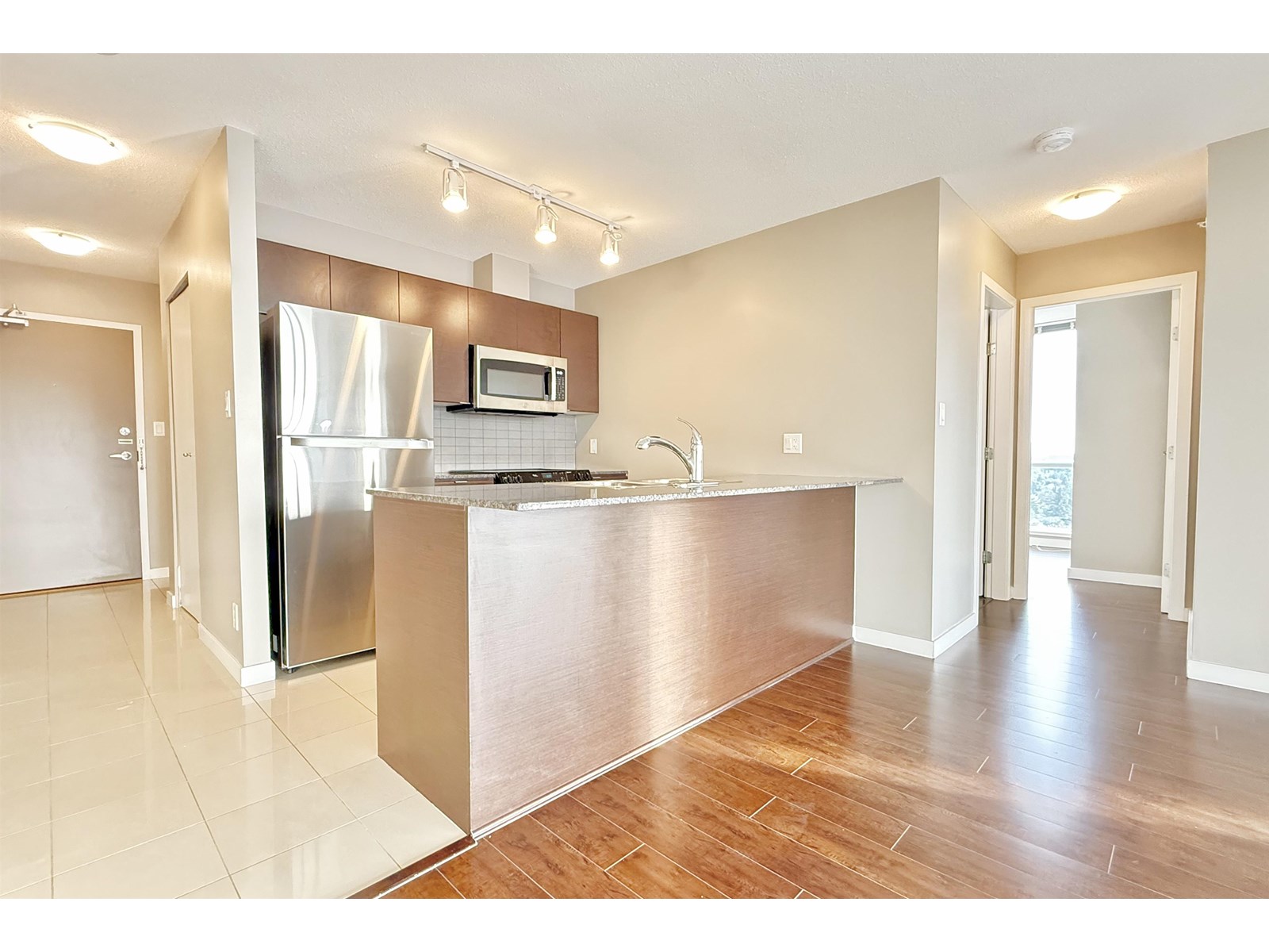 Photo 19 of 2202 13618 100 Avenue, Surrey BC