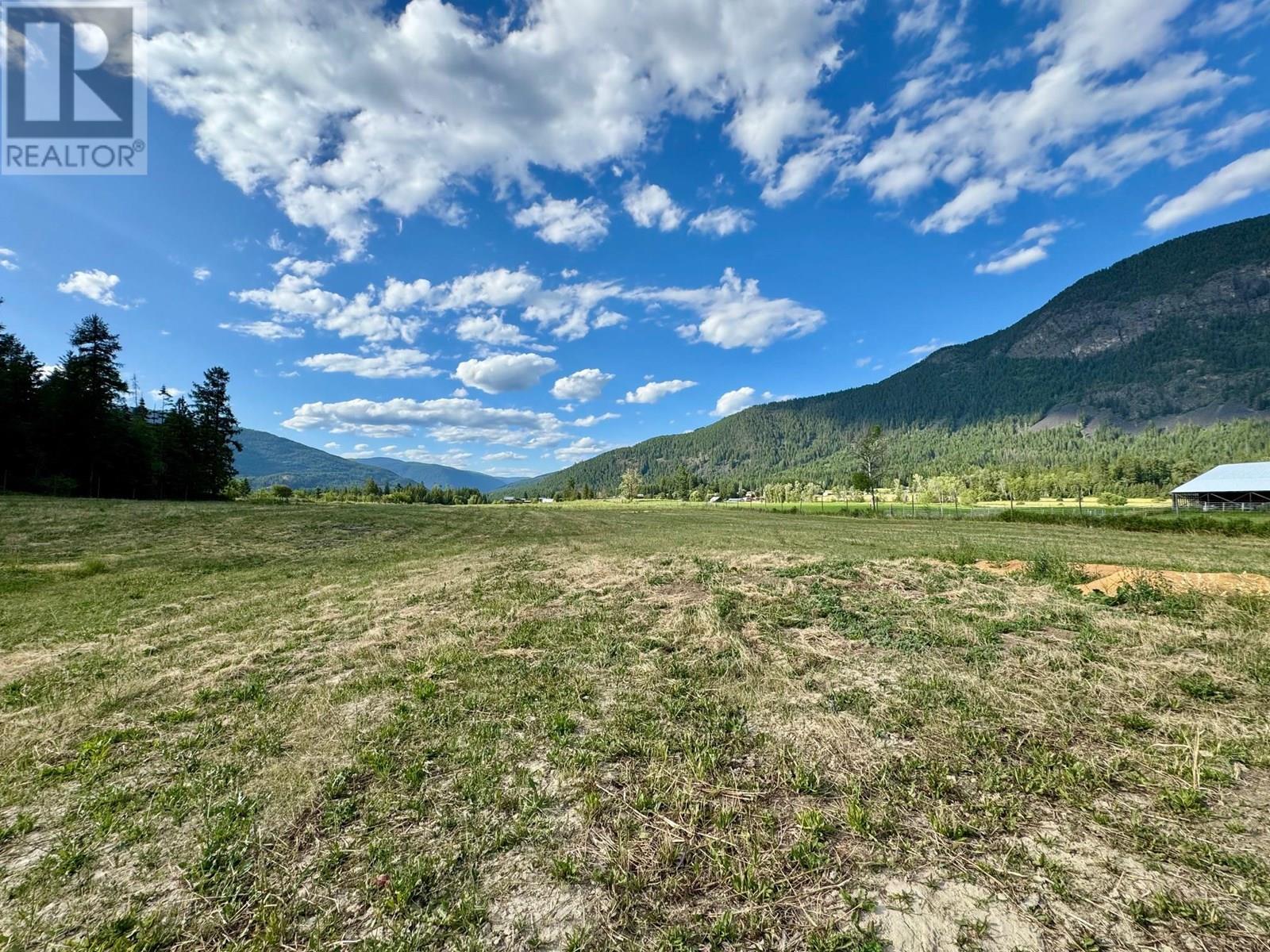 Photo 6 of 4310 44 Street, Creston BC