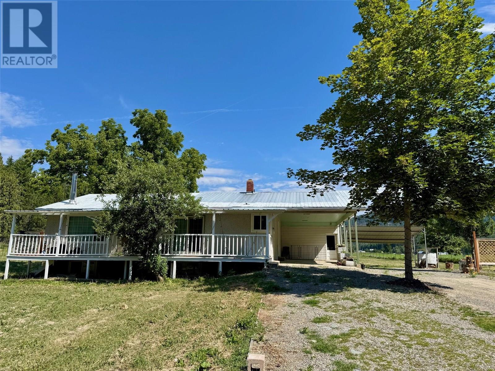 Photo 1 of 4310 44 Street, Creston BC