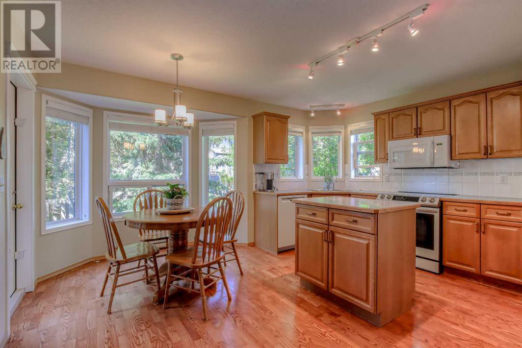 Single Family House for Sale in  Sierra Morena Court SW Signal Hill Calgary 