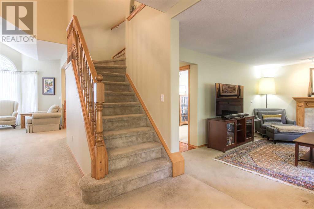 Single Family House for Sale in  Sierra Morena Court SW Signal Hill Calgary 