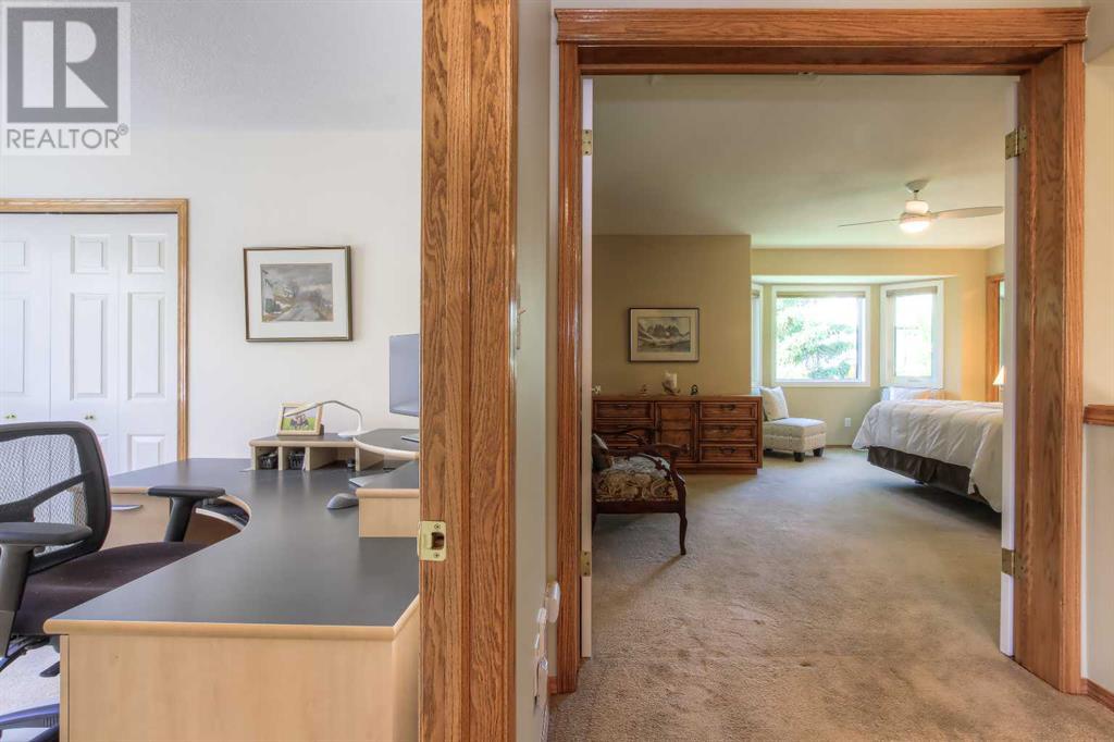 Single Family House for Sale in  Sierra Morena Court SW Signal Hill Calgary 
