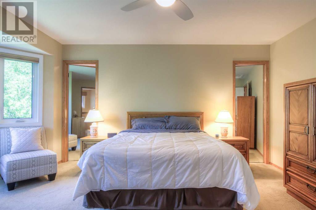 Single Family House for Sale in  Sierra Morena Court SW Signal Hill Calgary 