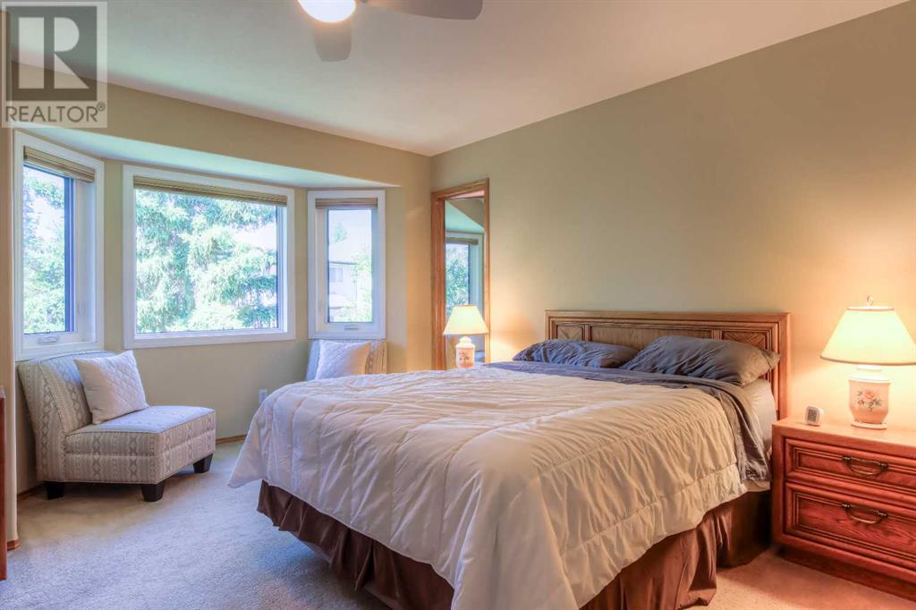 Single Family House for Sale in  Sierra Morena Court SW Signal Hill Calgary 