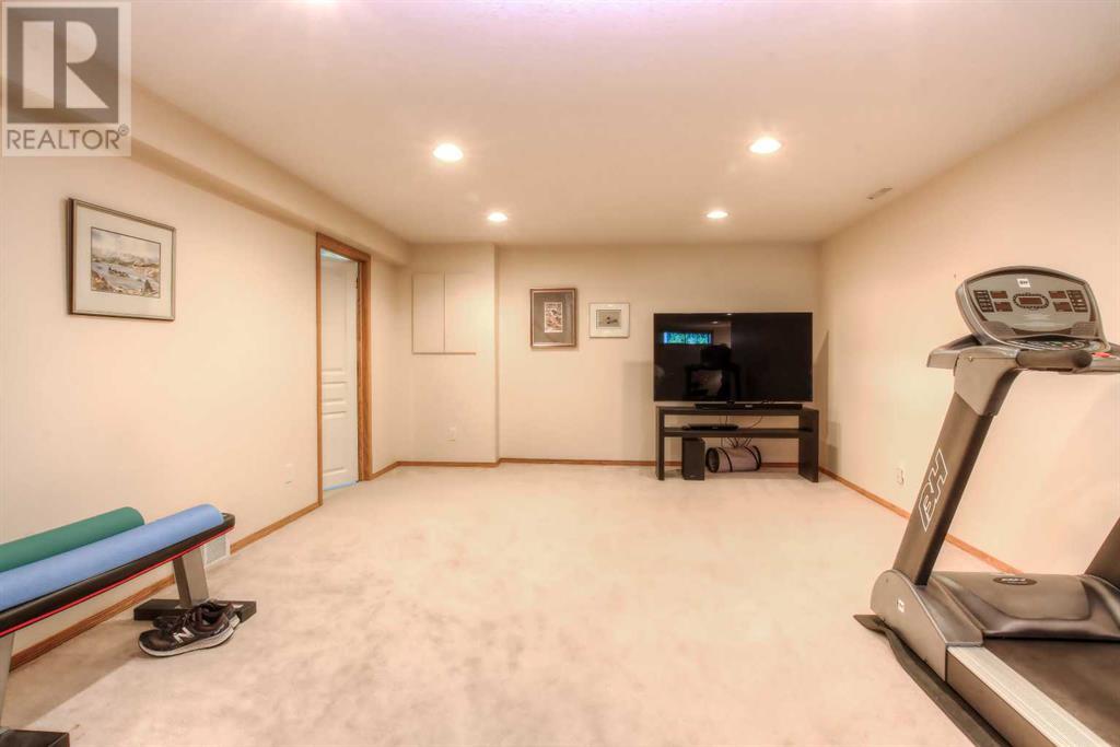 Single Family House for Sale in  Sierra Morena Court SW Signal Hill Calgary 