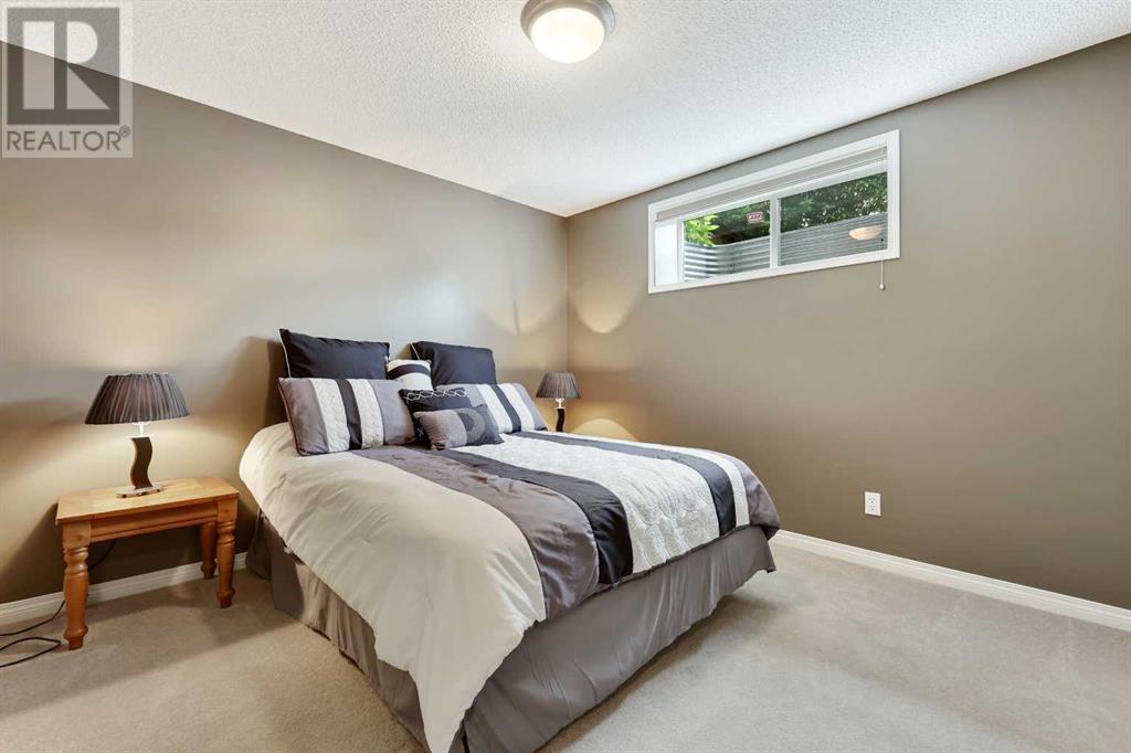Single Family House Bungalow for Sale in  Chapman Way SE Chaparral Calgary 