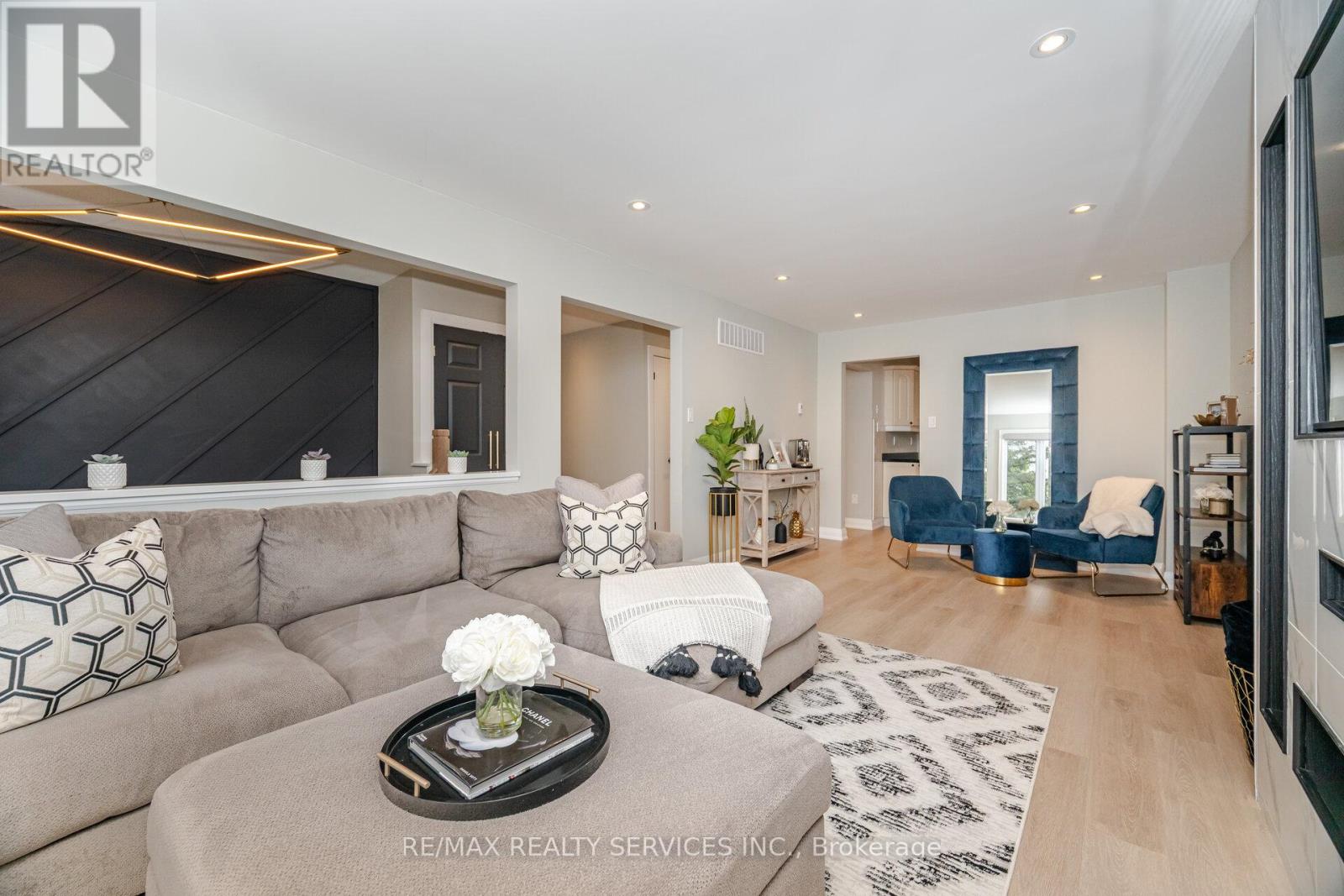 Photo 1 of 15 Berkar Street, Essa ON