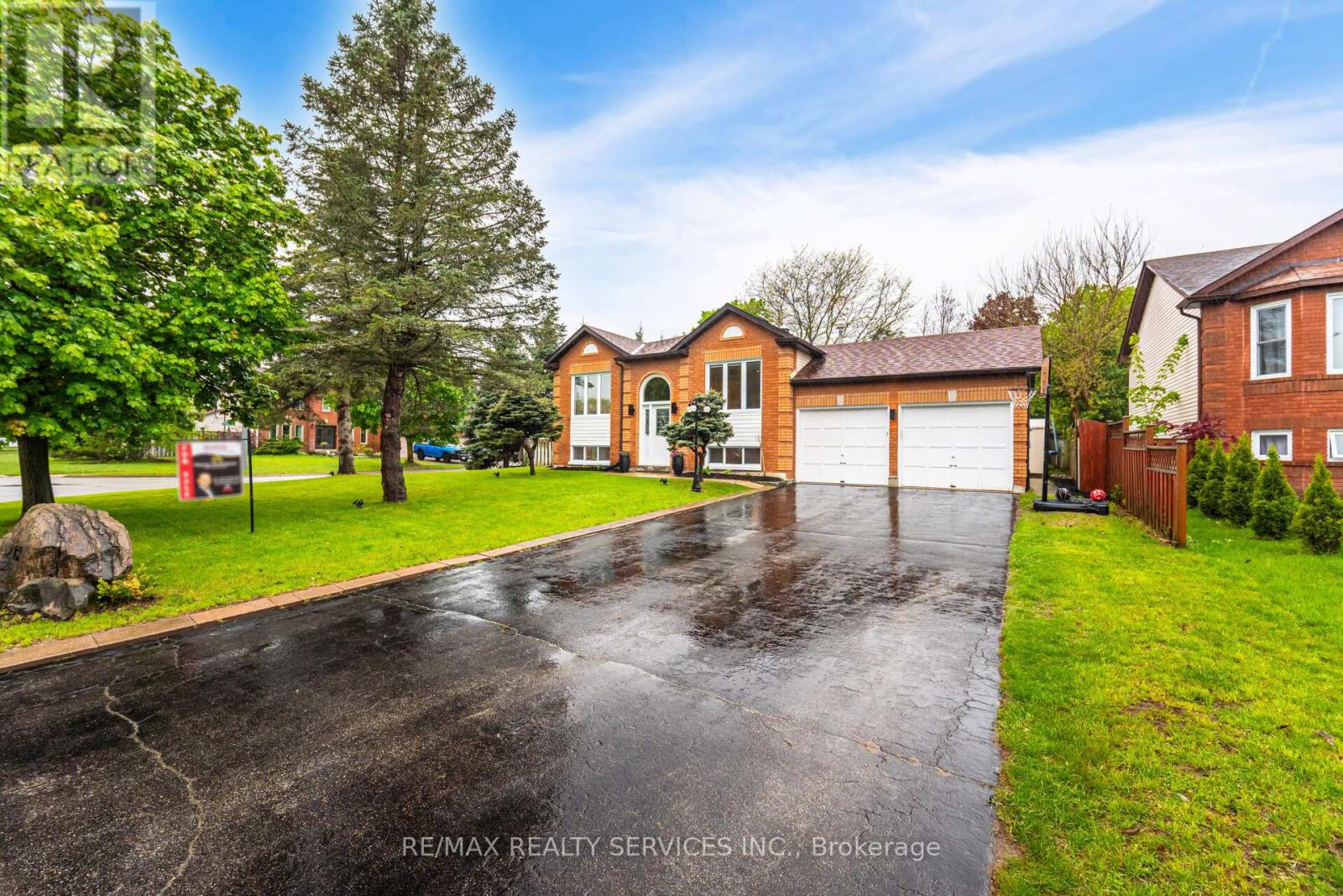 Photo 41 of 15 Berkar Street, Essa ON