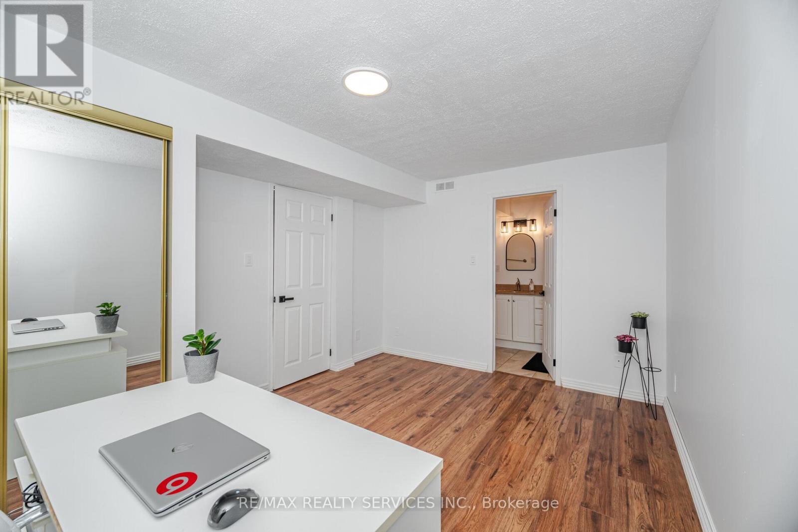 Photo 46 of 15 Berkar Street, Essa ON