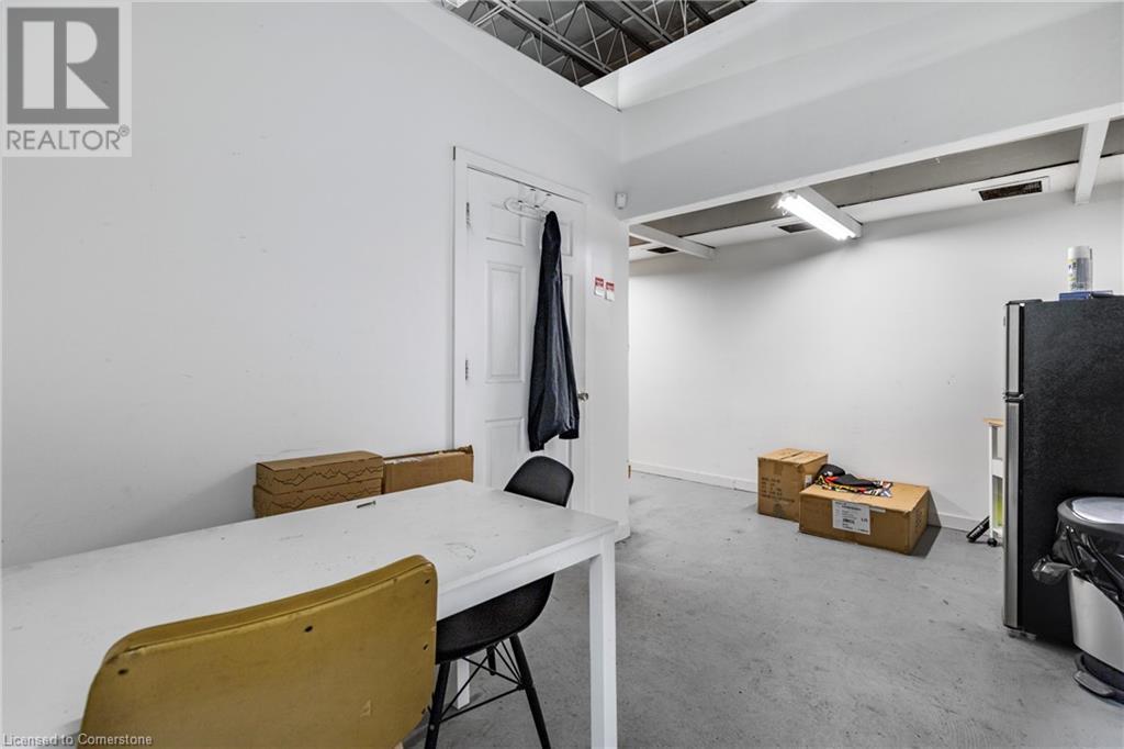 Photo 7 of 622 Upper James Street, Hamilton ON