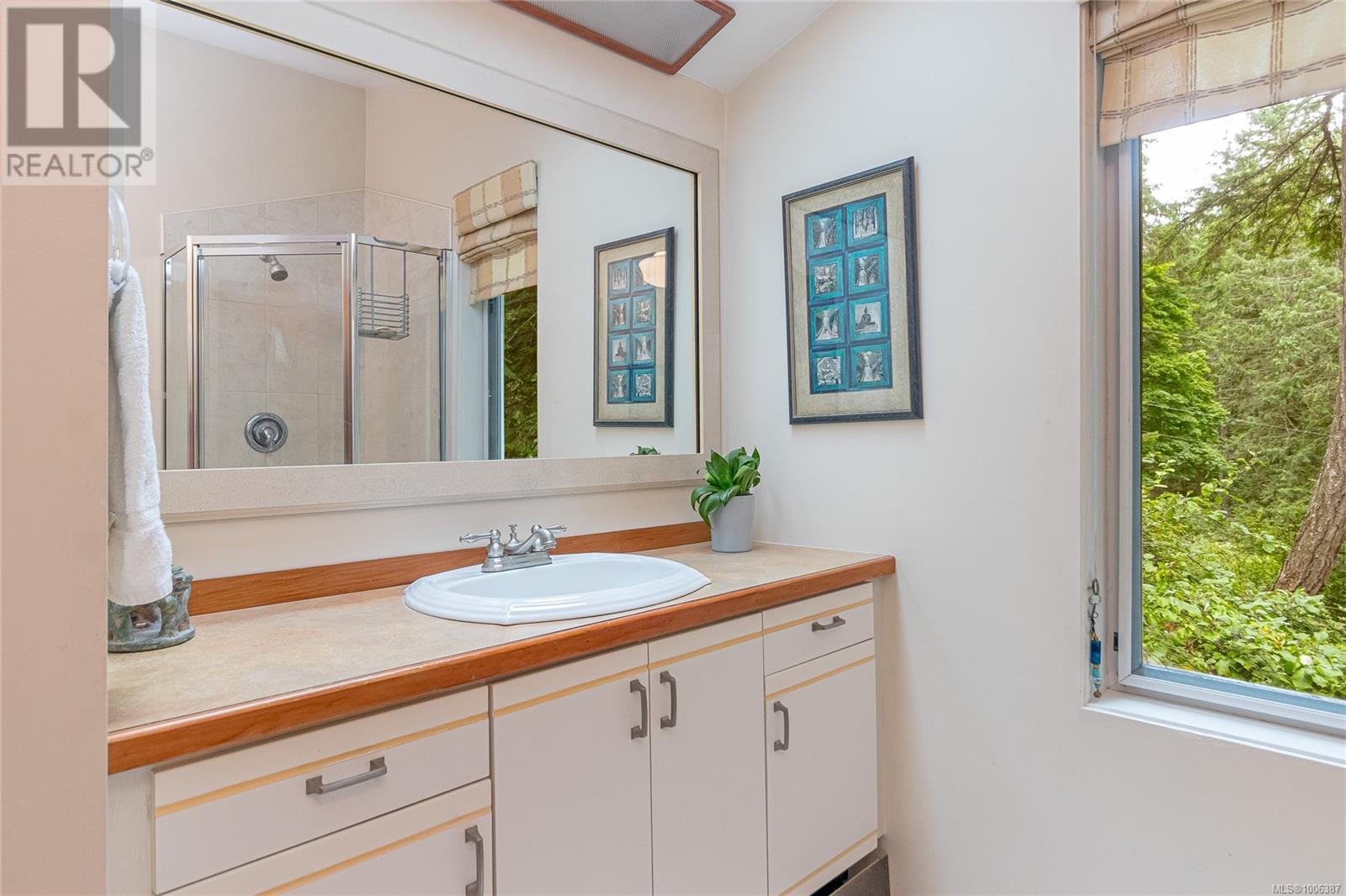 Photo 35 of 3293 Mcguire Way, Ladysmith BC