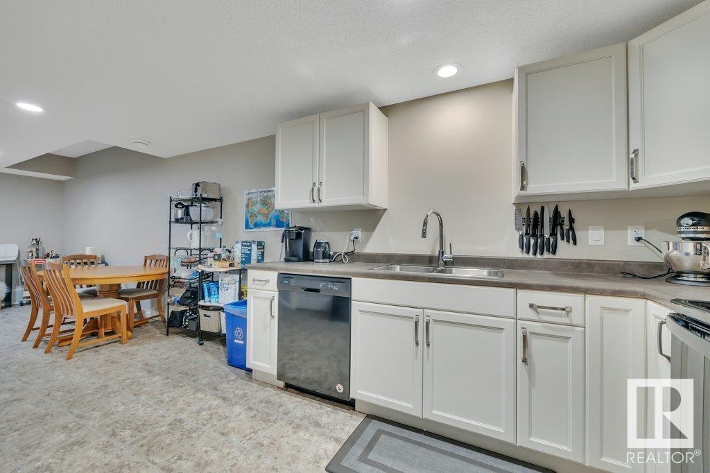 Photo 31 of 22116 85 Av Nw, Edmonton AB