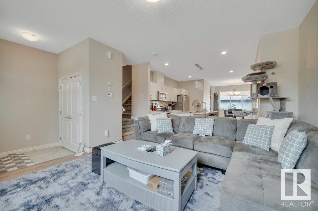 Photo 6 of 22116 85 Av Nw, Edmonton AB